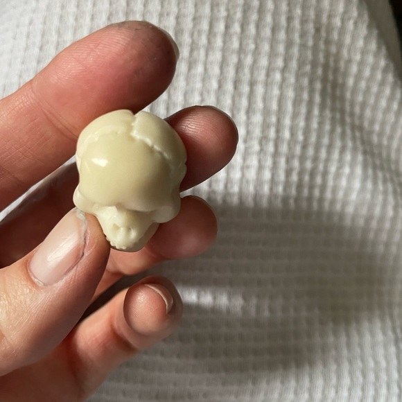 Tagua Nut skull carving ethically sourced from India NWOT - Picture 7 of 9